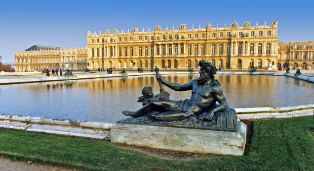 Scandalo a Versailles, le sedie di Maria Antonietta sono false