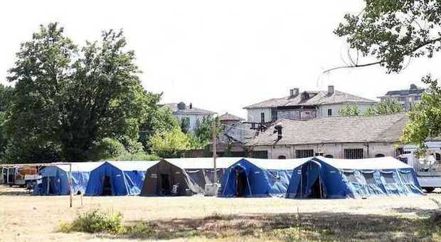 Profughi, ordinanza di Bitonci: la tendopoli va smantellata