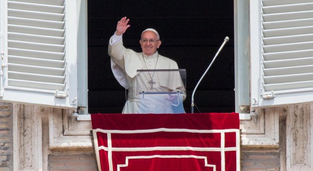 Papa Francesco: «I rifugiati sono persone come tutte, accogliamoli e diventiamo insieme artigiani di pace»