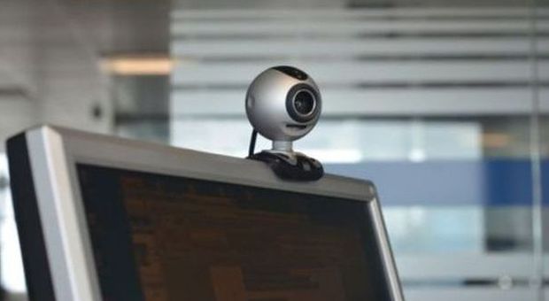 Allarme privacy, un sito russo spia gli utenti tramite le webcam