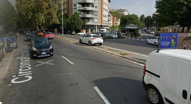 Roma, investito da una moto mentre attraversava sulle strisce: Maurizio Brandi muore a 66 anni