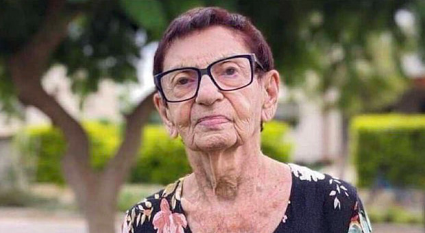 Sopravvissuta alla Shoah, viene uccisa da Hamas: Gina muore a 90 anni, trucidata nel salone di casa
