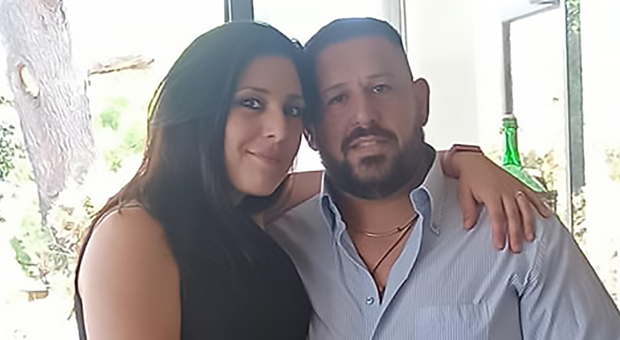 Catania, giallo sulla donna trovata morta in casa: arrestato il marito. Il legale: «sotto choc da due giorni»