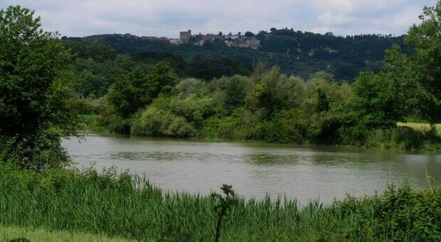Uomo di 68 anni scomparso a Roma, trovato morto alla diga di Nazzano: il corpo scoperto dai pompieri in elicottero