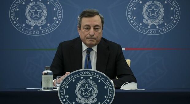 Covid, Draghi: "Economia italiana in ripresa ma Green pass è condizione per tenere attività aperte"