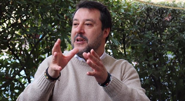 Minorenne ucciso a Napoli, Salvini non ha dubbi: «Io sto col carabiniere»