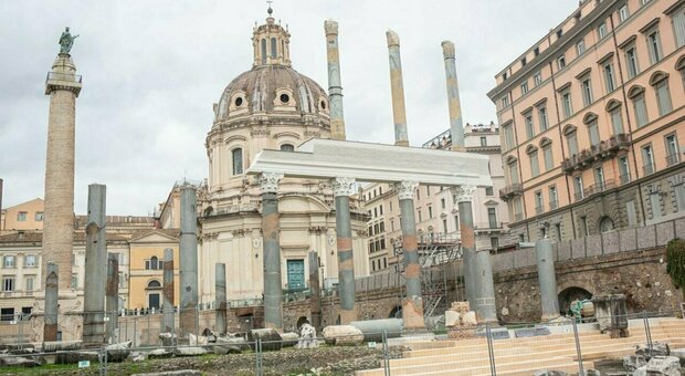 Roma, ai Fori rinasce la Basilica Ulpia: ricostruito il colossale colonnato di 2000 anni fa