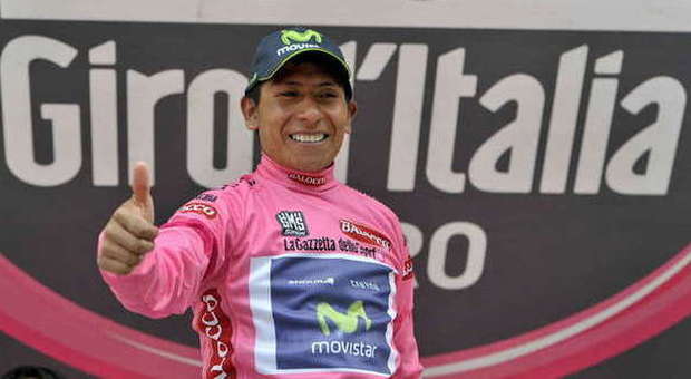 Nairo Quintana in maglia rosa