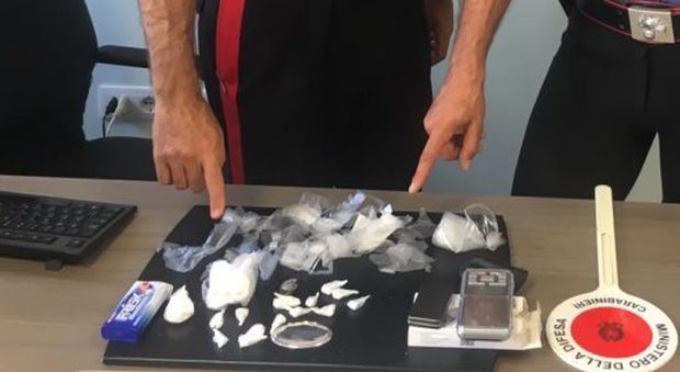 Porto Sant'Elpidio, il cameriere serviva cocaina: preso con le dosi già pronte