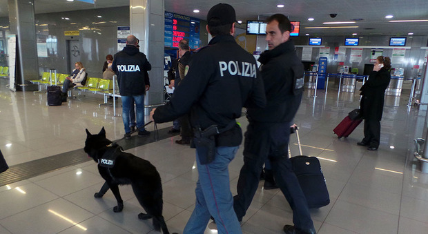 Allarme terrorismo, dopo gli attentati di Bruxelles controlli anche all'aeroporto di Brindisi