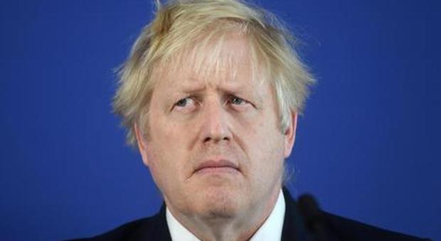 Il padre di Boris Johnson sta richiedendo il passaporto francese per far fronte alla Brexit