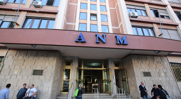 Spreco consulenze e falsi incidenti: a Napoli la Finanza negli uffici dell’Anm