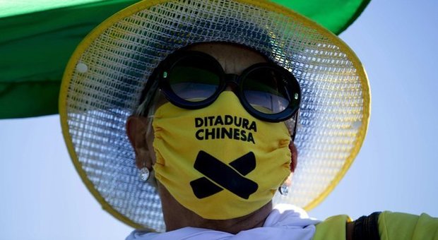 Virus, Brasilia dichiara lo stato di calamità: «Collasso del sistema sanitario locale»