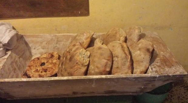 Panettiere consegna 123 sacchi di pane in nero: multa da 14mila €