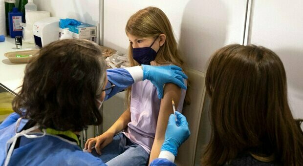 Covid, ad Avelllino la carica dei 210 per prima tranche di vaccini ai bimbi