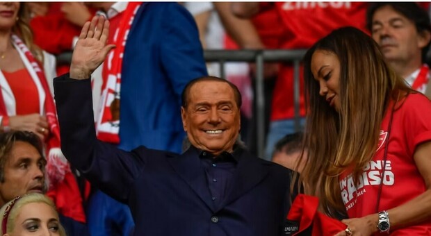 Silvio Berlusconi, la mossa del Cav a Monza: via l'allenatore per evitare il boomerang nel collegio