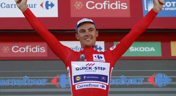 Vuelta, Lampaert conquista tappa e maglia. Secondo Matteo Trentin