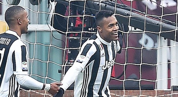 Torino-Juventus, le pagelle: Alex Sandro decisivo, Douglas Costa in ombra