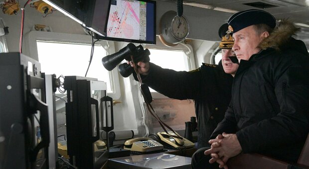 Putin licenzia l'ammiraglio Yevmenov dopo l'affondamento della nave Kotov