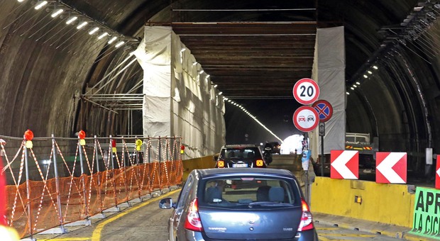 Napoli, lavori in corso: riaperta la galleria delle Quattro giornate, ora si corre per il tunnel della Vittoria