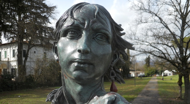 Vandalizzato il busto di Anita Garibaldi nel Parco di via Liberato Di Benedetto