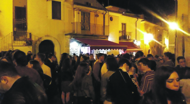 Movida a Benevento, ora nuove misure: a rischio i drink in piedi