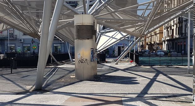 «La nuova piazza Garibaldi ostaggio di cinquanta clochard»