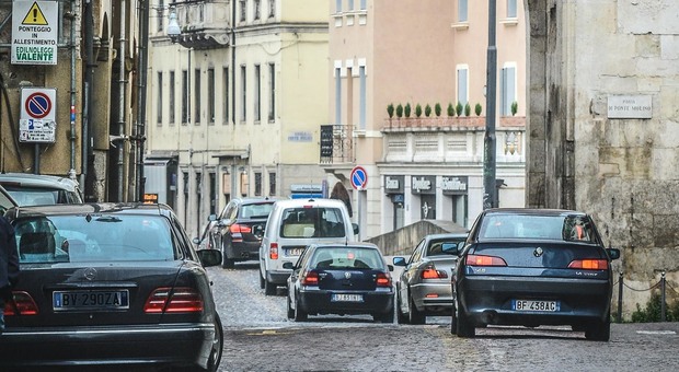 Padova. Traffico, scatta il piano per liberare via Dante: stop autobus e pedonalizzazione