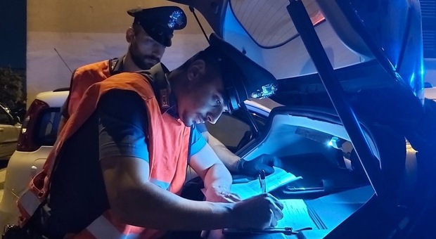 Afragola, controlli ad alto impatto da parte dei carabinieri: identificato 60 persone, 30 veicoli e sanzioni da più di 10mila euro