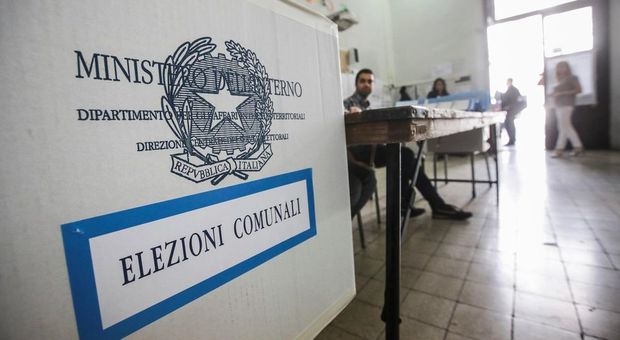 Ballottaggi, affluenza flop: forte calo in Campania al 49,51%