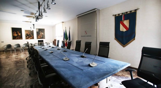 Campania, l'allarme del neo assessore Cinque: «Troppe risorse al Nord, addio a 2,4 miliardi»