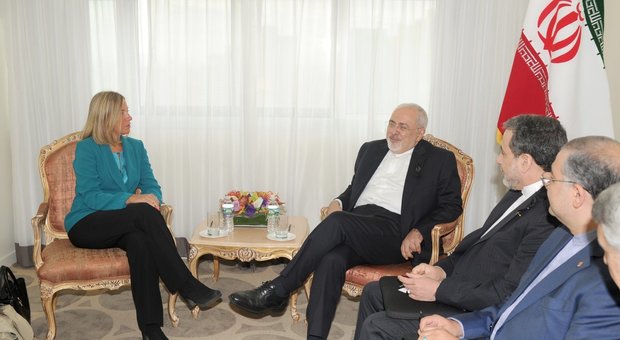 Federica Mogherini e il Ministro degli Esteri iraniano Javad Zarif