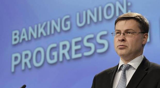 Manovra, Dombrovskis: «Serve una correzione considerevole»