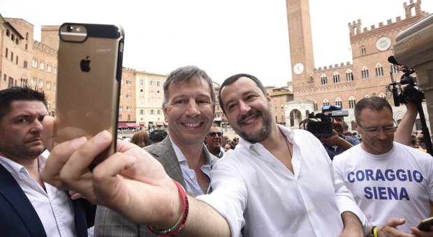 Ballottaggi, Salvini esulta: più ci insultano più vinciamo