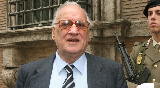 Alfredo Biondi è morto: ex vicepresidente della Camera ed esponente di punta di Forza Italia aveva 92 anni