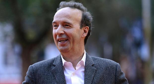 Benigni, incidente in mare e paura in Sardegna: l'attore premio Oscar ricoverato a Sassari