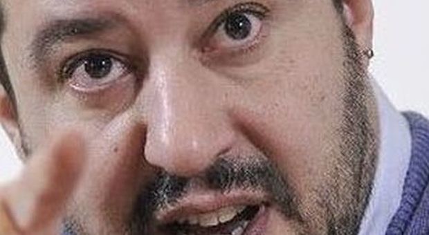 Salvini-De Magistris, duello in tv «In 1/2 h» da Lucia Annunziata