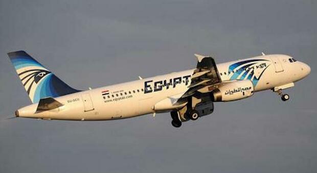 EgyptAir, la fine di un mistero: l'incidente fu innescato dalla sigaretta del pilota