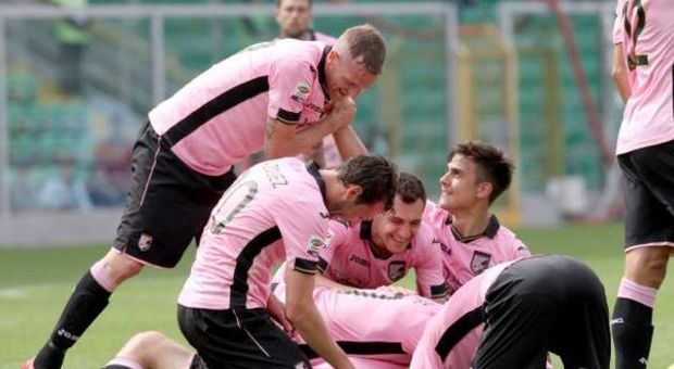 Il Palermo batte il Genoa 2-1. Il Parma non molla e pareggia a Empoli 2-2