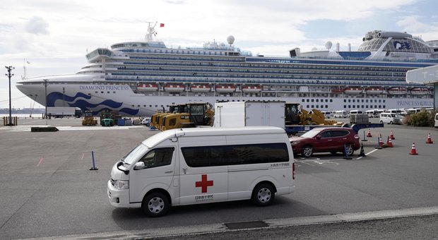 Coronavirus, nave da crociera a Yokohama con 179 persone affette. Passeggeri disperati: «Piangiamo tutta la notte»