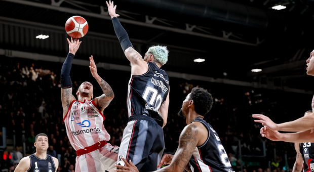 Basket, serie A: Bologna batte Milano nel derby d'Italia. Brescia resta in testa alla classifica