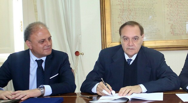L'assessore Luigi Ambrosone e il sindaco Clemente Mastella