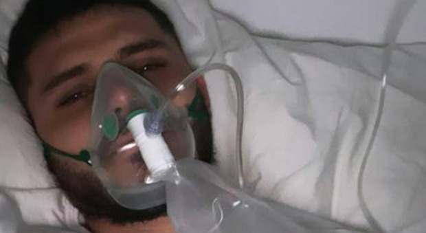 Paura per Mauro Icardi, la foto con la maschera d'ossigeno fa il giro del web: è polemica