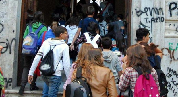 Viterbo, il sindaco Arena ha preso una decisione definitiva: a scuola si torna il 24 settembre