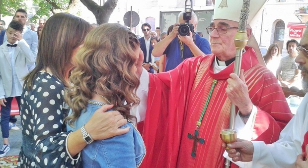 La cerimonia con l'arcivescovo Luigi Conti