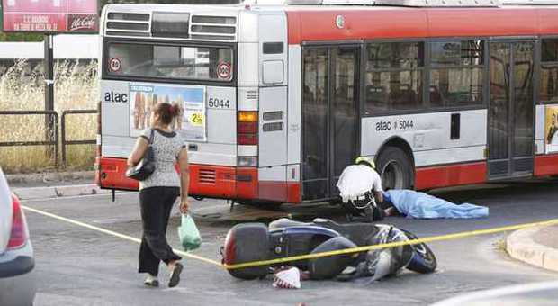 Roma, uccisa da un bus: per la procura nessun colpevole: famiglia contesta decisione procura