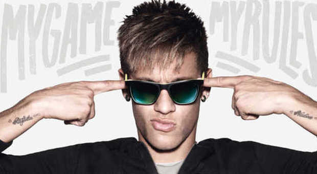 Neymar Jr testimonial per gli occhiali Police