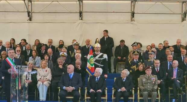Cassino, il Presidente Mattarella: «La Repubblica si inchina alle vittime». L'omaggio a don Morosini a Ferentino