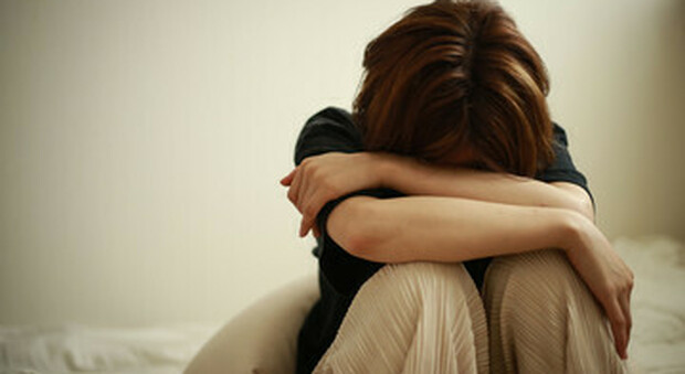 Gran Bretagna, cresce in modo allarmante il numero delle giovani donne suicide