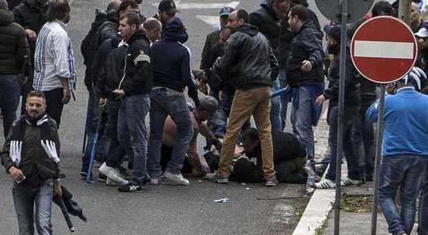 Arrestato ultrà della Roma. La polizia: "Ha sparato ai tifosi napoletani"